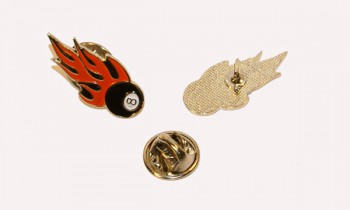 8Ball with Flames Metalpin