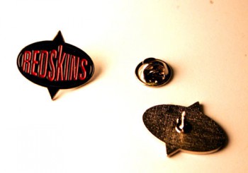 REDSKINS LOGO RED METALPIN