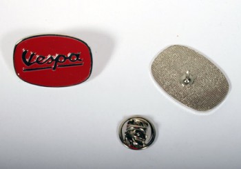 VESPA LOGO RED