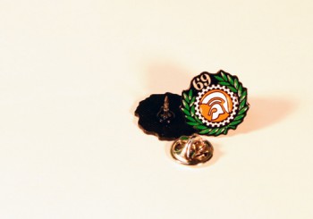 69 HELMET SMALL PIN