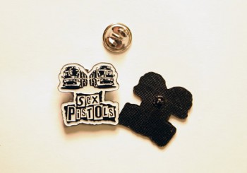 SEX PISTOLS BUSSES PIN