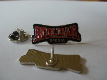 HOOLIGAN REGGAE PIN black