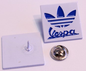 VESPA ROSE BLUE PIN