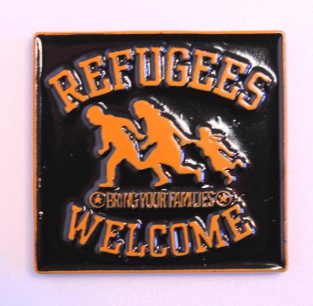REFUGEES WELCOME ORANGE MAGNET
