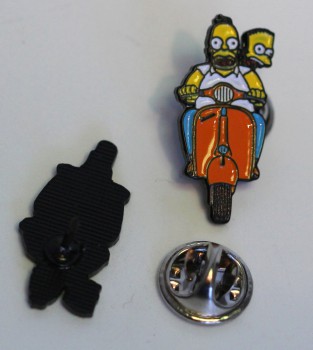 VESPA (SIMPSONS) PIN