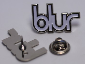 BLUR WHITE PIN